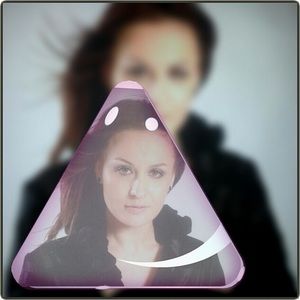 Meet your Posher, Iris